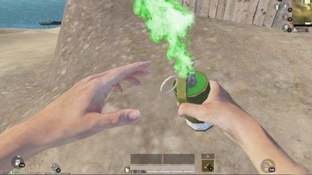 和平精英:新版本烟雾弹优化更新,对决赛圈影响较大,还能透视?