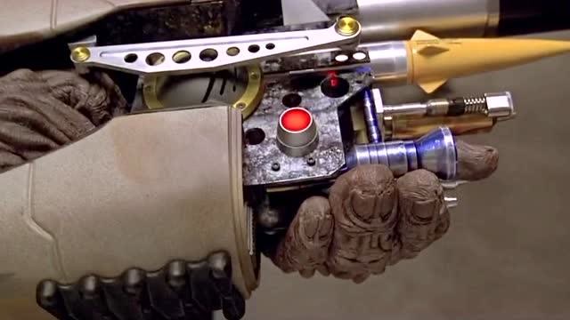 影视:外星人仗着人多势众,抢了杀手的武器,没想到对方设置了自爆按钮!