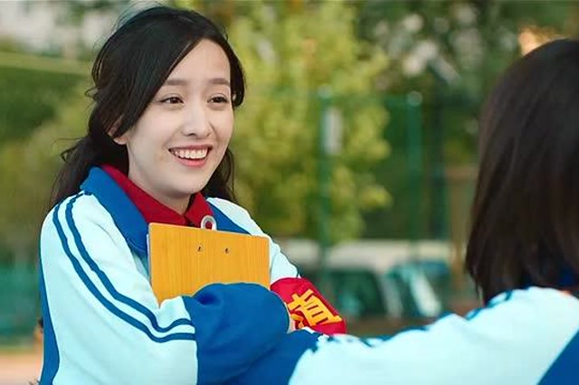 耿耿心中最好的洛枳学姐,是你学生时代的校花没错了!【晁然】