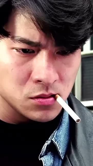 刘德华90年代演绎很多深情浪子的角色,抽烟耍帅无敌的华仔!