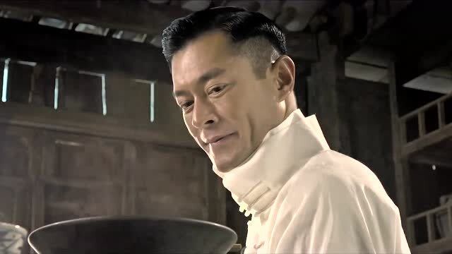 危城:不怕反派坏,就怕反派是变态,古校长真的是演啥像啥