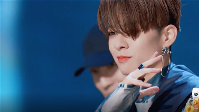 amber展示国际版创造营2021主题曲又帅又可爱是怎么回事