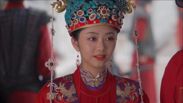 《锦心似玉》谭松韵解锁新装扮,红色朝服造型气场全开