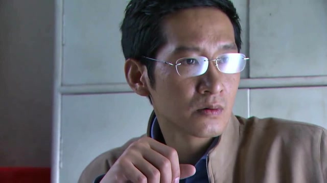 现场铁证:同事被杀害,警察在案发现场还原案发经过,真是神了