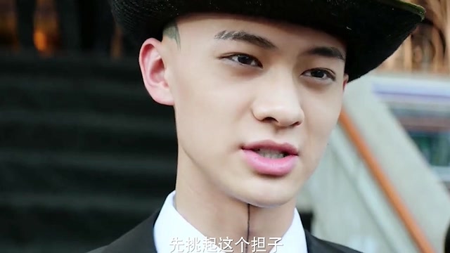 小武被成俊森杀害,老于直接拿枪对着老大,这还不是第一次了