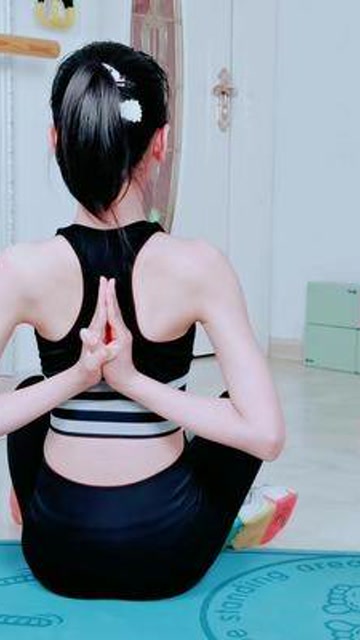 作品太优秀文案留给你 #开肩美背 #背部训练