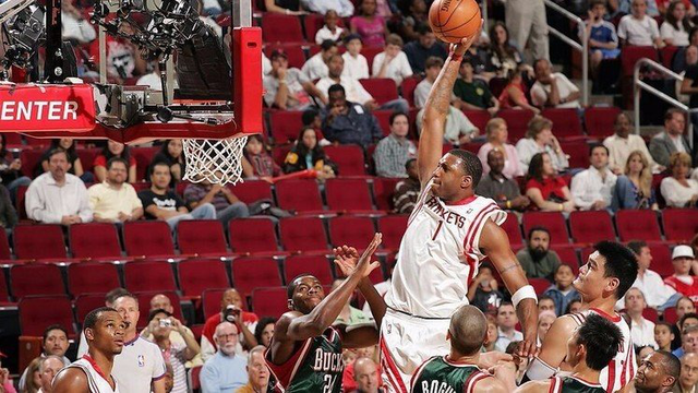 柔韧性逆天了!麦迪生涯标志性拉杆集锦!