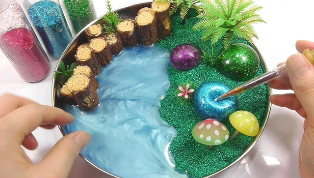 史莱姆和黏土制作魔法森林的小溪流