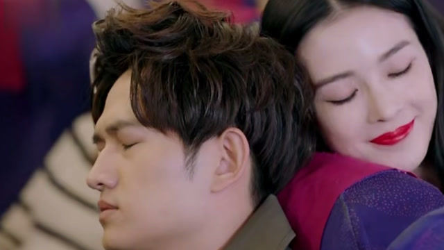 关晓彤在家哭成泪人,马可却和赵韩樱子在美国幽会!