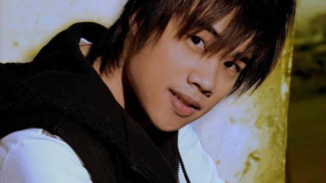 当年的台湾小王子,曾与周杰伦并驾齐驱,这首成名曲非常好听!