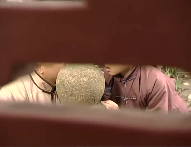 李卫当官 岳思盈用血染红了朱砂 李卫吃任南坡的醋