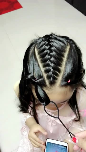 女童花式马尾辫,个性女童编发,六一儿童节就帮女儿这样扎头发