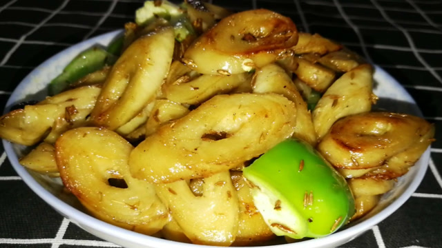 香煎面筋肠的家常做法,大人小孩儿都爱吃,赶紧回家试着做一下吧