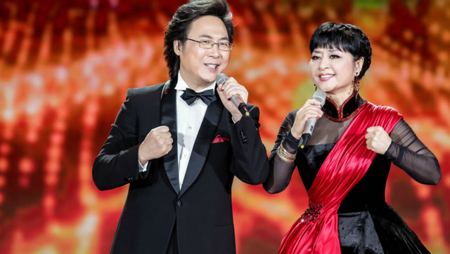 姝屽敱瀹舵绉姊呰繎鐓э紝涓娆″伓鐒舵満