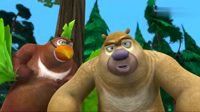 熊出没:光头强从树上掉下摔晕,熊二人工呼气救强哥!