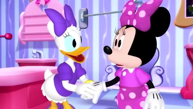 米奇妙妙屋:米妮和黛西给鸡洗澡吗