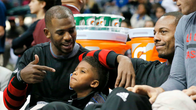 保罗一对一小保罗,cp4被晃得跟儿子一样,保罗终于以大打小了