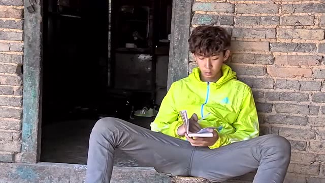 变形计:黄圣杰日记里看到一张纸,村里疯喊爸爸妈妈!