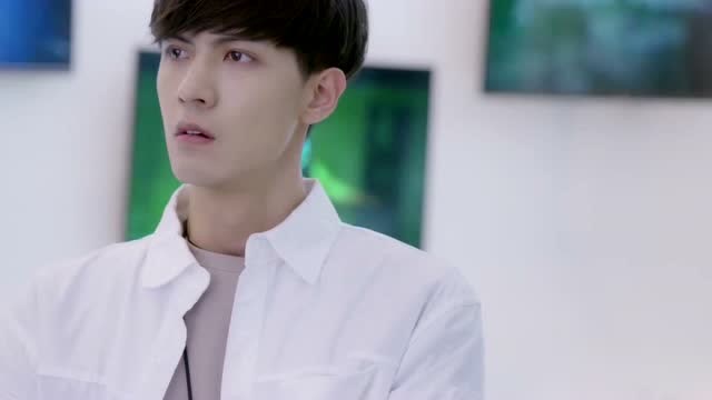 繁星四月:任言恺把戚薇丢在马路上,吃醋吴奇隆!