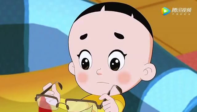 大头儿子吃了辣椒酱后浑身冒火,近视眼的感觉不好玩吧?