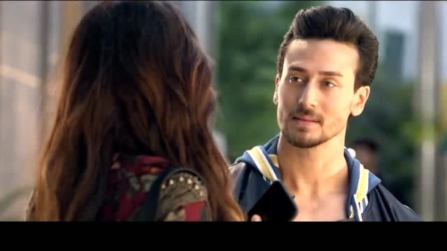 为爱叛逆:不屑一顾的男女,结果真的一见钟情了