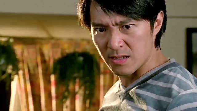 《破坏之王》星爷学会了李小龙的招式,一下子就把人打趴了