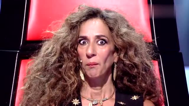 国外好声音小姑娘翻唱碧昂丝经典-halo,导师为其秒转