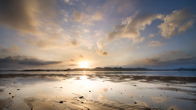 大海退潮和月球引力有关,多余的海水退潮的去哪里了?
