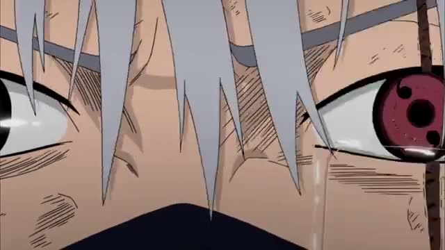 带土被巨石压住, 在生命垂危之际他将写轮眼与琳托付给卡卡西