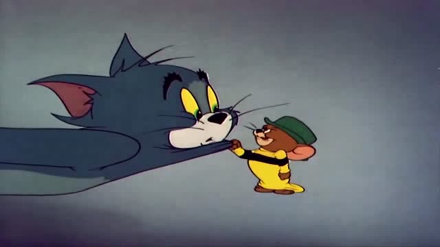 猫和老鼠:杰瑞用锤子锤汤姆,太搞笑了!