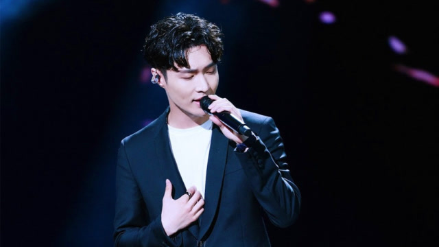 张艺兴楚晴背对背唱歌楚晴感觉安全感十足anti却有点不高兴