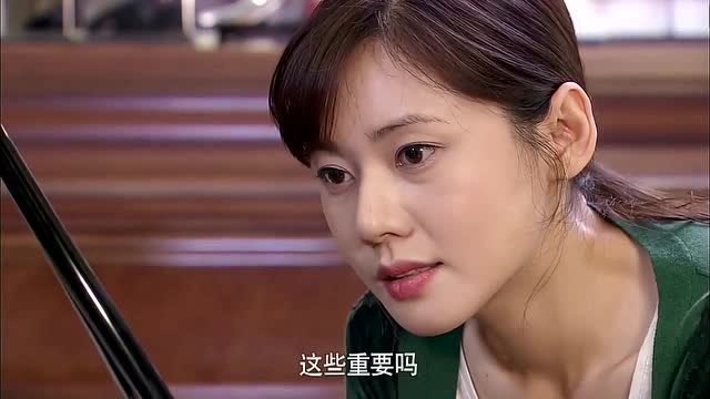 千金大小姐爱上穷小子,因自身离过婚还比他大五岁,陷入纠结