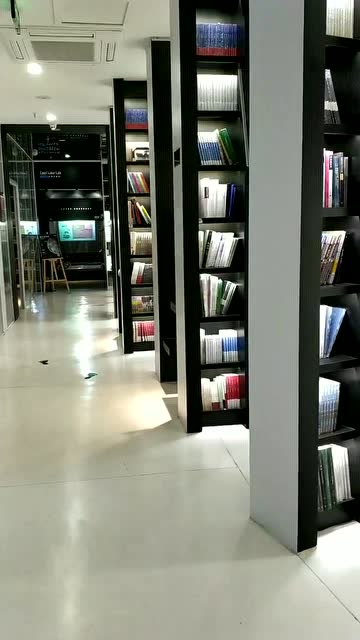 季风书店,书店书架,季风(第10页)_大山谷图库