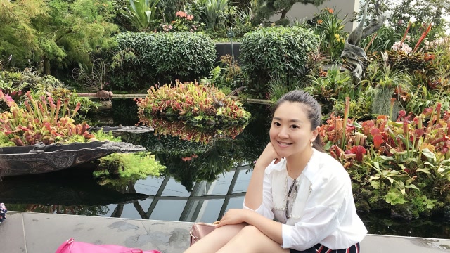 央视主持人月亮姐姐晒2岁儿子近照,可她家的窗帘长这样