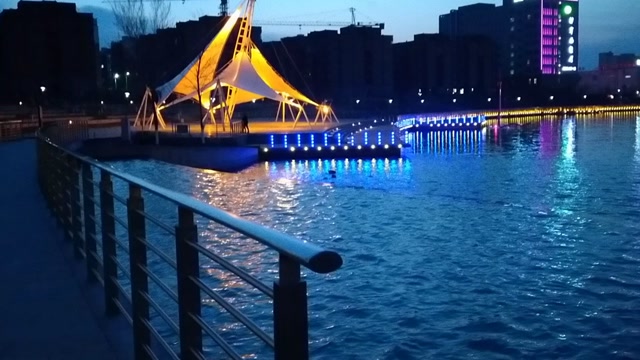 新疆塔城乌苏市九连泉夜景