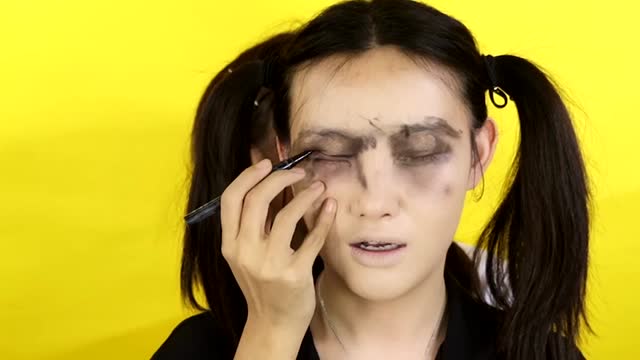 前段时间不是玛丽学院双簧妆很火么想着和一枚kt