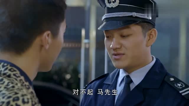 反恐特战队:塔西铁豹扮演保镖被拦截,小川只身一人进入赌局