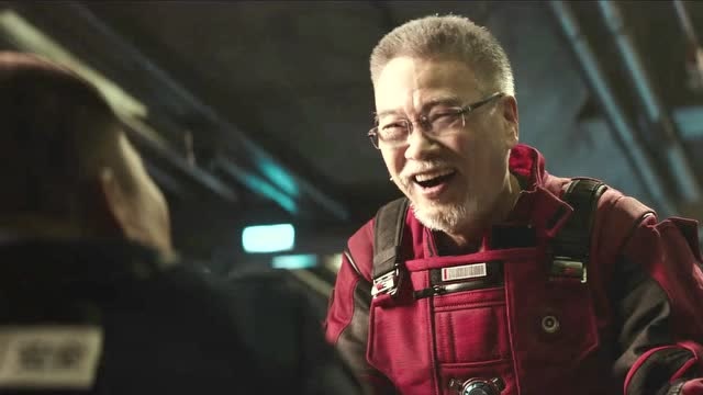流浪地球:吴孟达来捞人没想到把自己栽进出,看到都忍不住笑了