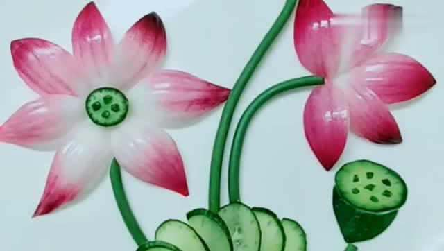 酒店新来的配菜大哥,这摆盘创意太棒了,蔬菜做的荷花像真的一样