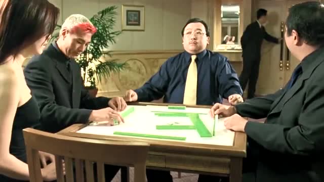 老千就是老千,连骂人都放在麻将牌里!