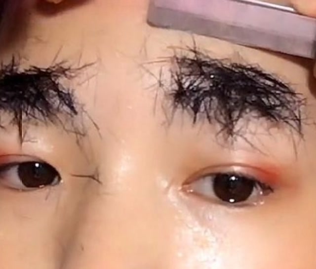 揭秘网红剃光眉毛的真相,原来他们能这么画,大开眼界啊!