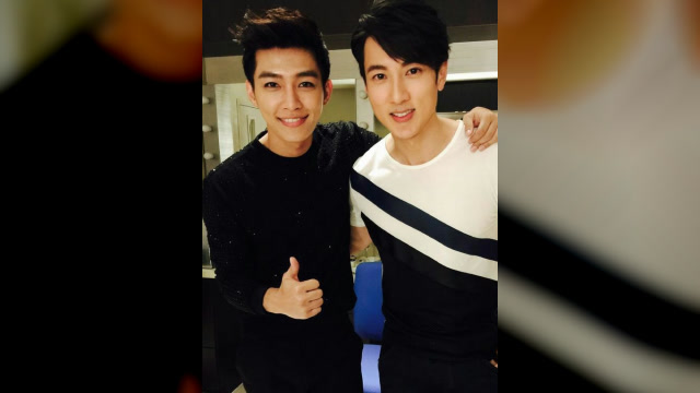 炎亚纶,吴尊球场借鞋兄弟情深,然而飞轮海四只重聚却遥遥无期