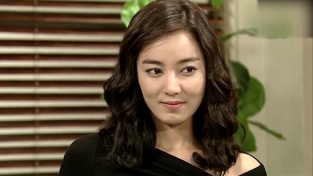 朱雅兰又来整申社长了,申社长打开快递,结果看到朱哲民的遗照!