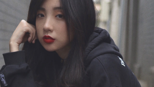 詹子潼在家自己做螺蛳粉,做好之后看着超级有食欲