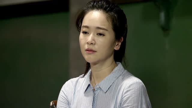电视剧:胡美凤太难了,跑到个鸟不拉屎的地方,火车都坐不上!