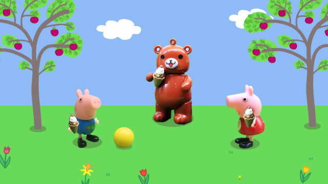 捣蛋熊买了冰淇淋却不吃,原来他将好吃的都藏起来了