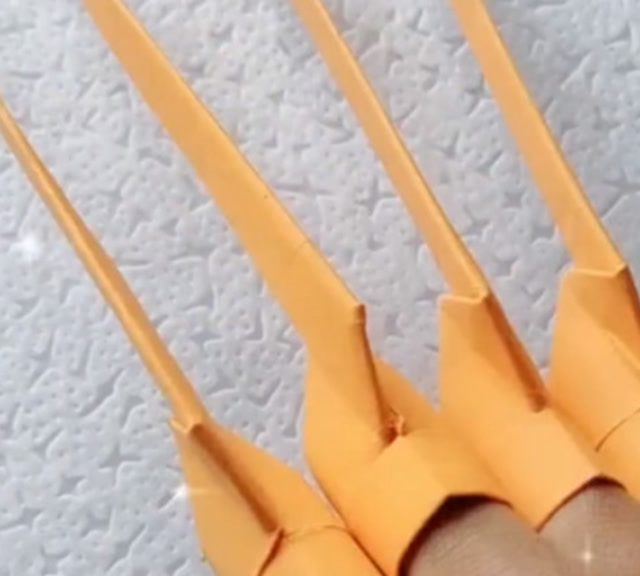 简单又酷炫的金刚狼爪子折法竟如此简单听说男生都爱玩哦