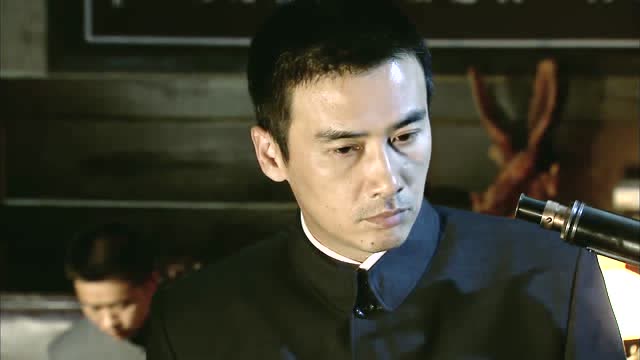 断刺:唐栋让手下把三个医生监视起来,他对这个女医生很在意