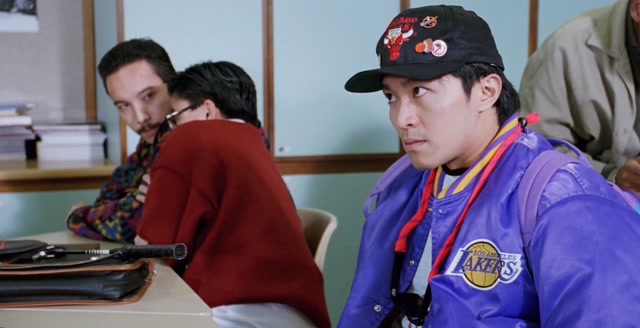 逃学威龙2:星爷去擦黑板,没想到被扔黑板擦,这操作太秀了!