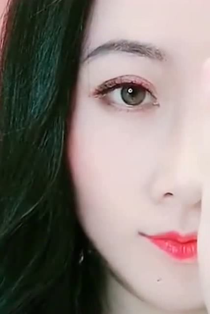 姑娘仿妆女神韩雪,从气质到眼神都太像了,真是高手在民间